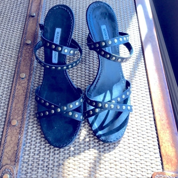 MANOLO Blahnik 39.5 Black Leather Strappy Laceup Studs Heels Sandals Goth Gold - Picture 6 of 7